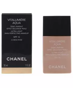 CHANEL Vitalumière Aqua fond de teint teinte #40-beige désert