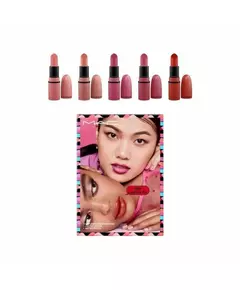Mini Lipstick Kit Set MAC: Amplified Matte Cream Lipstick You Can't Chili With Us 1.8 g *Miniature + Amplified Matte Cream Lipstick Double Date 1.8 g *Miniature + Amplified Matte Cream Lipstick Velvet Teddy 1.8 g *Miniature + Amplified Matte Cream