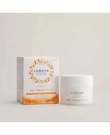 Lumene Valo Day Cream Contains Vitamin C SPF15 50 ml, Bild 3