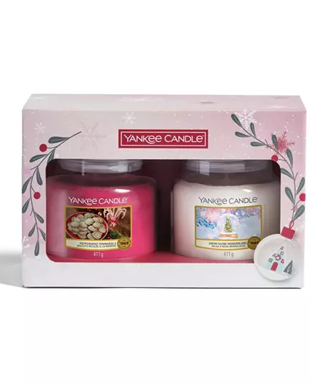Set Yankee Candle: Snow Globe Wonderland Peppermint Scented Candle 411 g + Peppermint Pinwheels Peppermint Scented Candle, 411 g